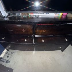 Dresser Nightstand Combo 