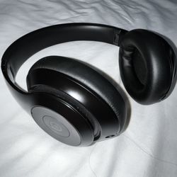 Beats Studio Pro