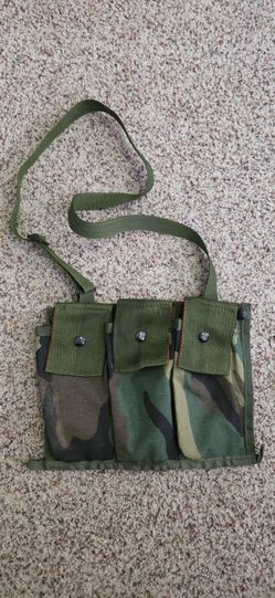 MOLLE 6 Mag Pouch Bandoleer Woodland