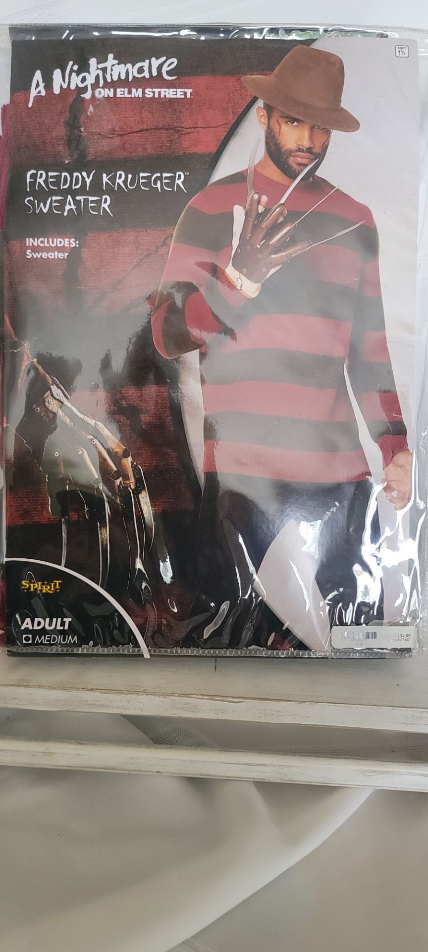 BRAND NEW HALLOWEEN FREDDY KRUEGER SWEATER SIZE MEDIUM