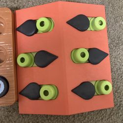 Pet Treat Game / Slow Feeder