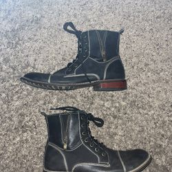 Vintage Black leather lace up boots with white/gold stitching  Size 10