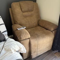 Recliner/Lift Chair With Massage