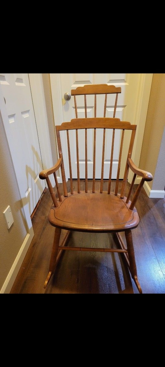Rocking Chair Antique 