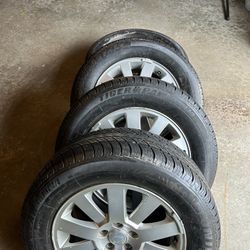 Set Of Tires And Wheels 255/60/18