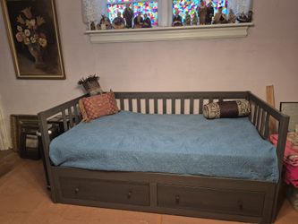 IKEA DAY BED WITH TWO BOTTOM DRAWERS