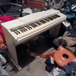 Artesia Fun 1 Electric Piano