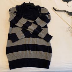 Banana Republic Navy And Gray Sweater