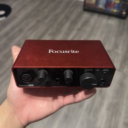 Focusrite Scarlett Solo Gen 3 Audio Interface With XLR Cables And Headphone Jack