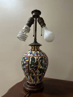 Vintage Hand Painted European Majolica Dual Socket Lamp