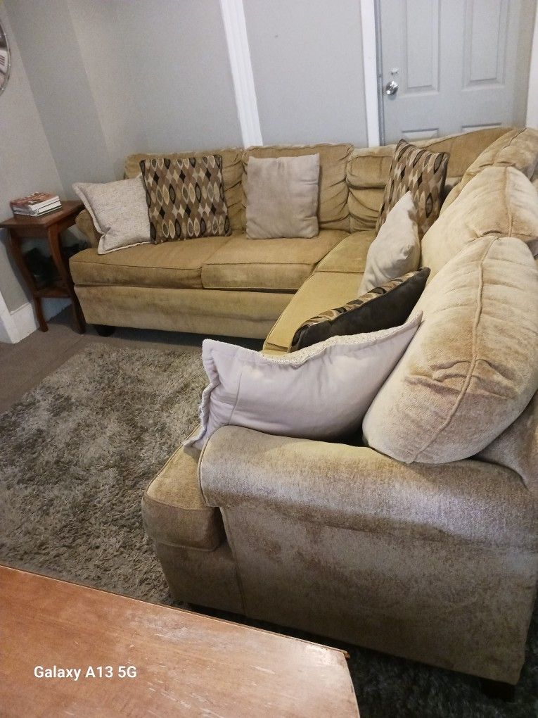 Sectional Couch. ..... Delivery Available