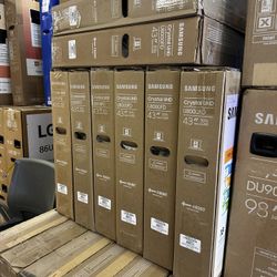 [BLACK FRIDAY] 43” Samsung Crystal 4K Smart TV