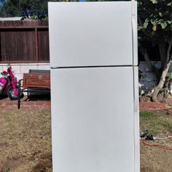 Kenmore Refrigerator 