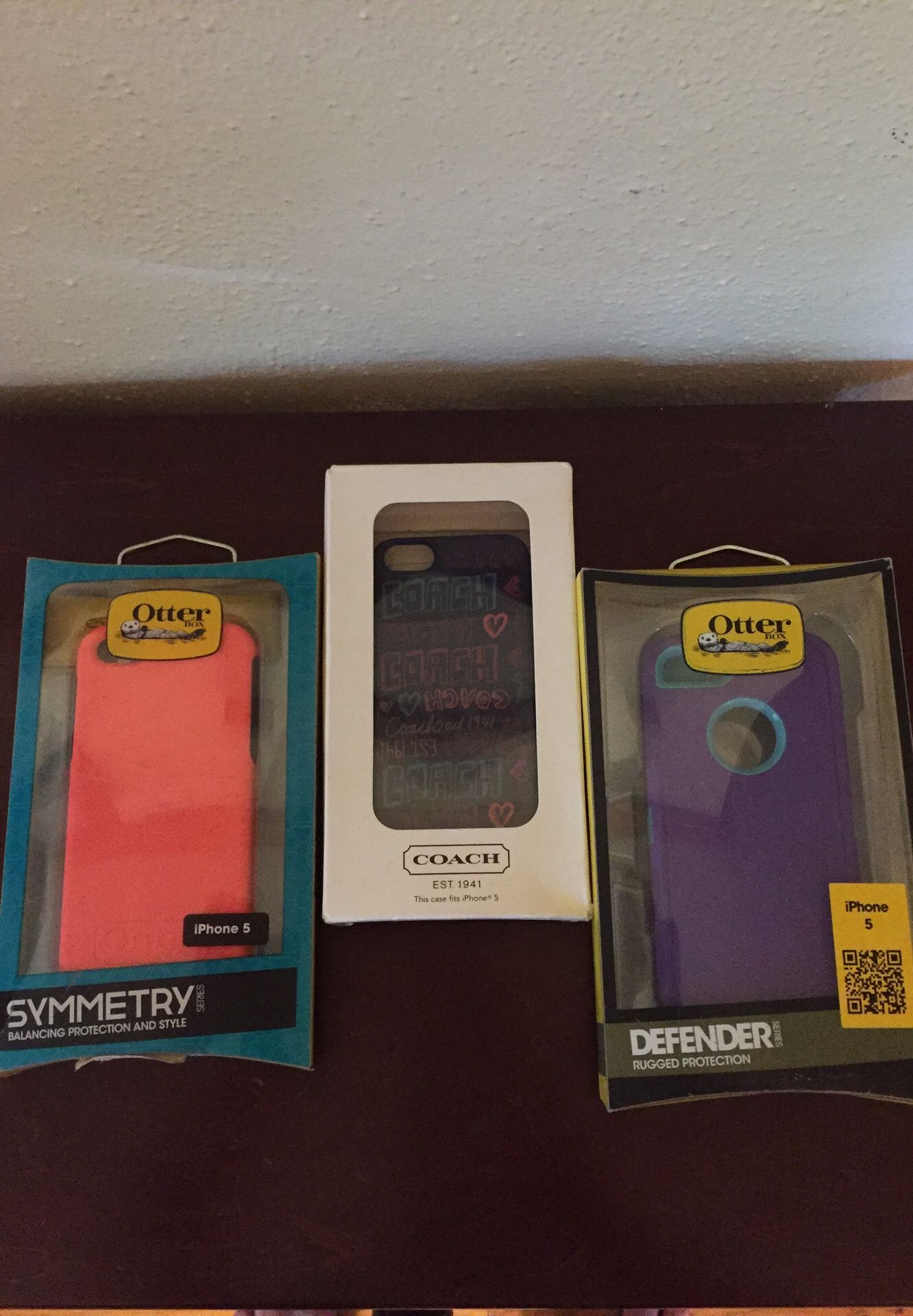 (3) BRAND NEW IPHONE 5 OTTER BOX CASES 1) DEFENDER 2) SYMMETRY & 3) COACH CASE