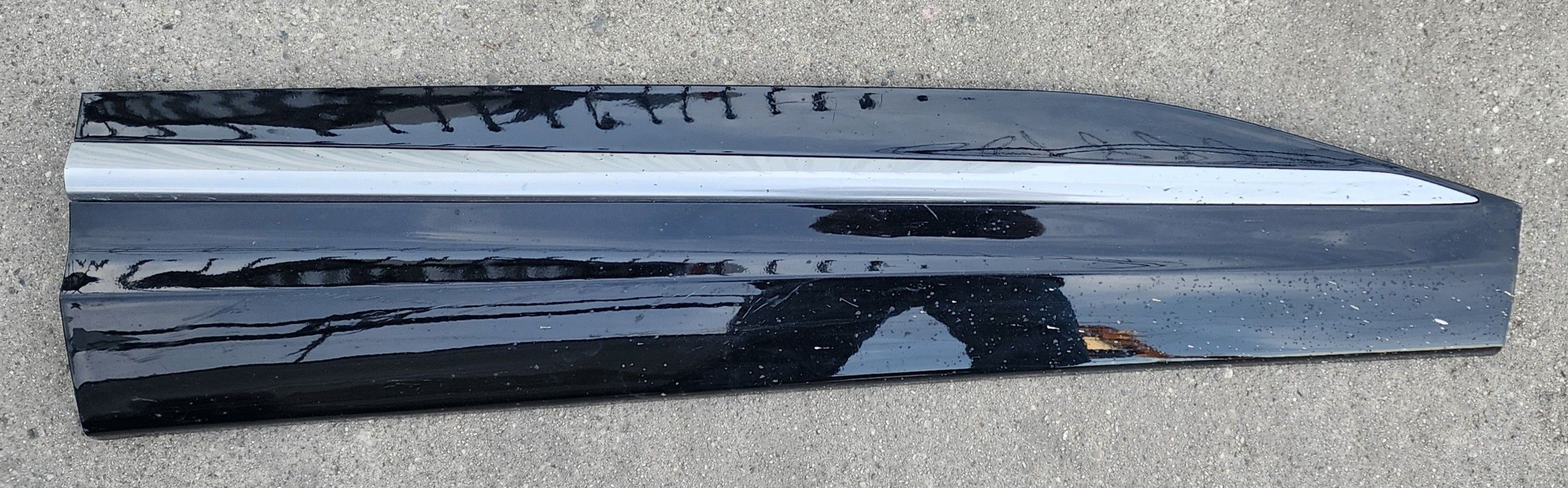 2023 2024 KIA SPORTAGE RIGHT FRONT DOOR PASSENGER OUTTER MOLDING TRIM 