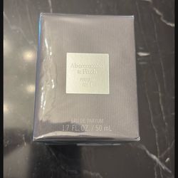 Abercrombie & Fitch No 1