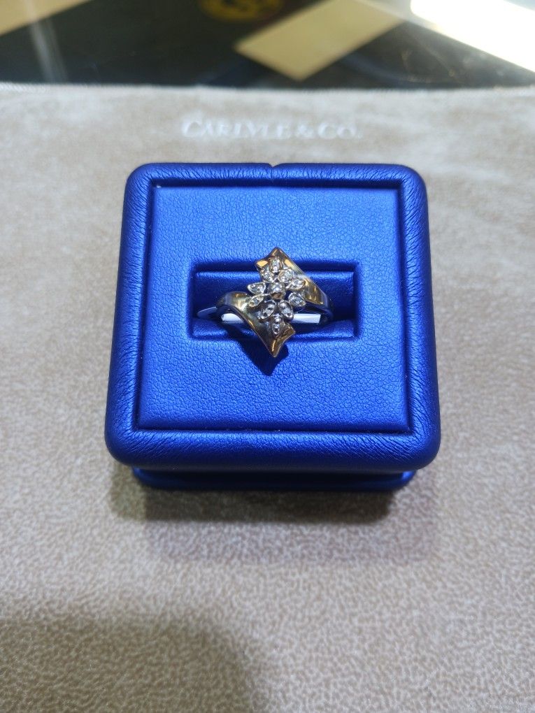 10k Gold Women's Ring With Diamond
