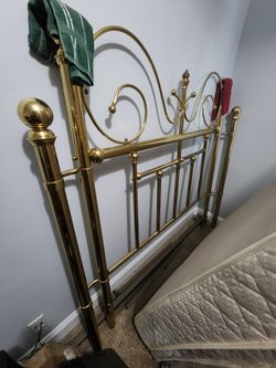 Ornate Brass Bed Frame and Mattress Set (Full-size)