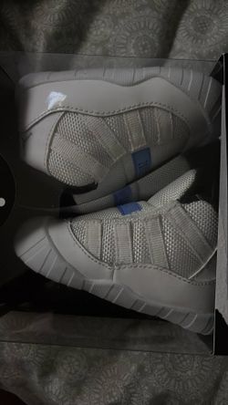 Baby Jordan Size 4. C