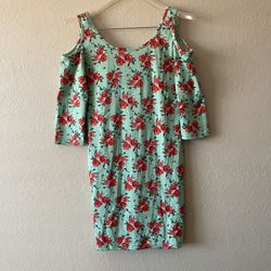 Charlotte Russe, Women’s Robin Egg Blue Floral Print 3/4 Sleeve Dress. Size XL