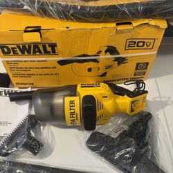 DEWALT 20 volt HEPA Handheld Vacuum Cleaner with attachment BRAND NEW 2025