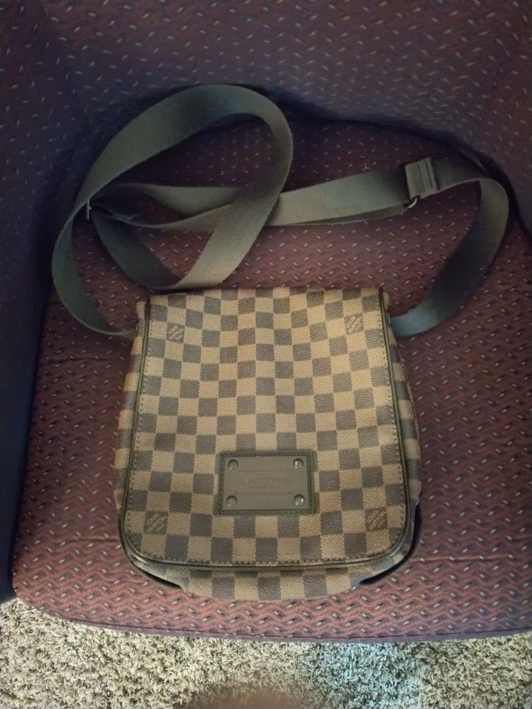 Louis Vuitton Book Bag for Sale in Kent, WA - OfferUp