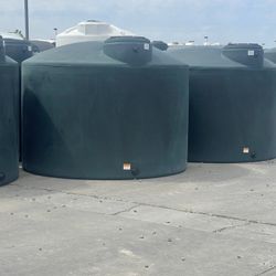 New 2500 Gallon Water Tanks
