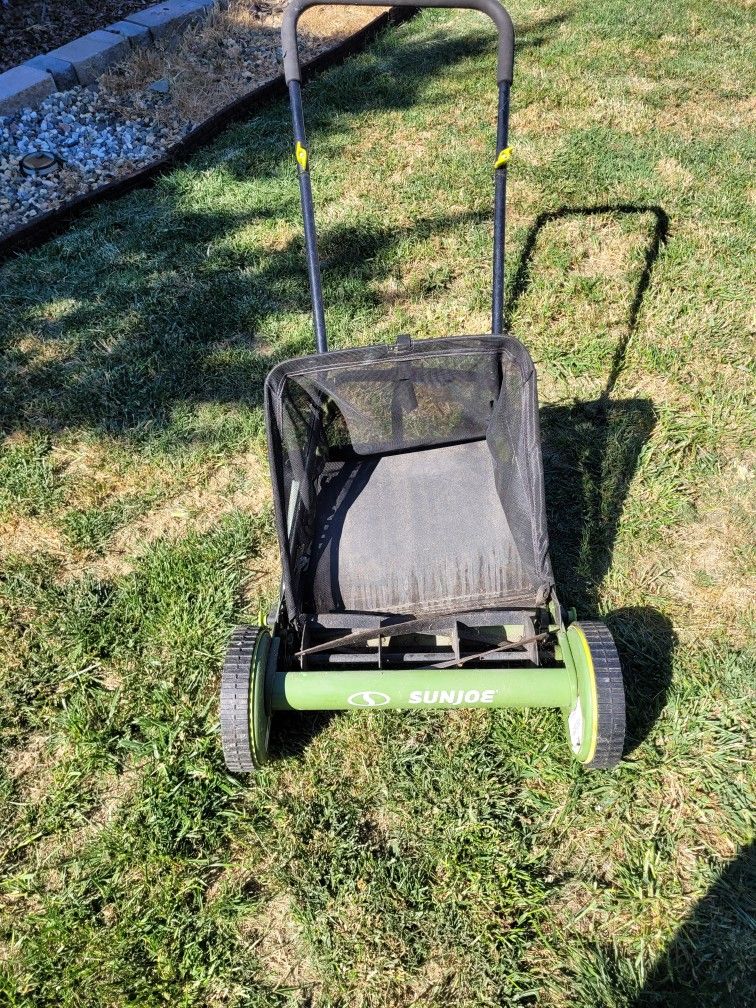 Lawn Mower And Garden Stuff - Super Cheap