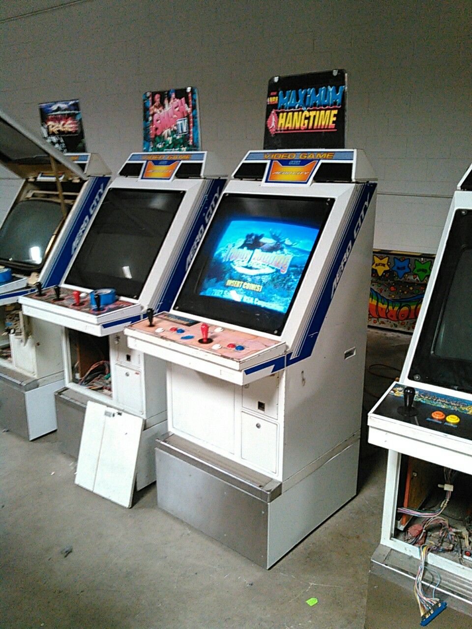 Sega aero city Japanese arcade video game cabinet