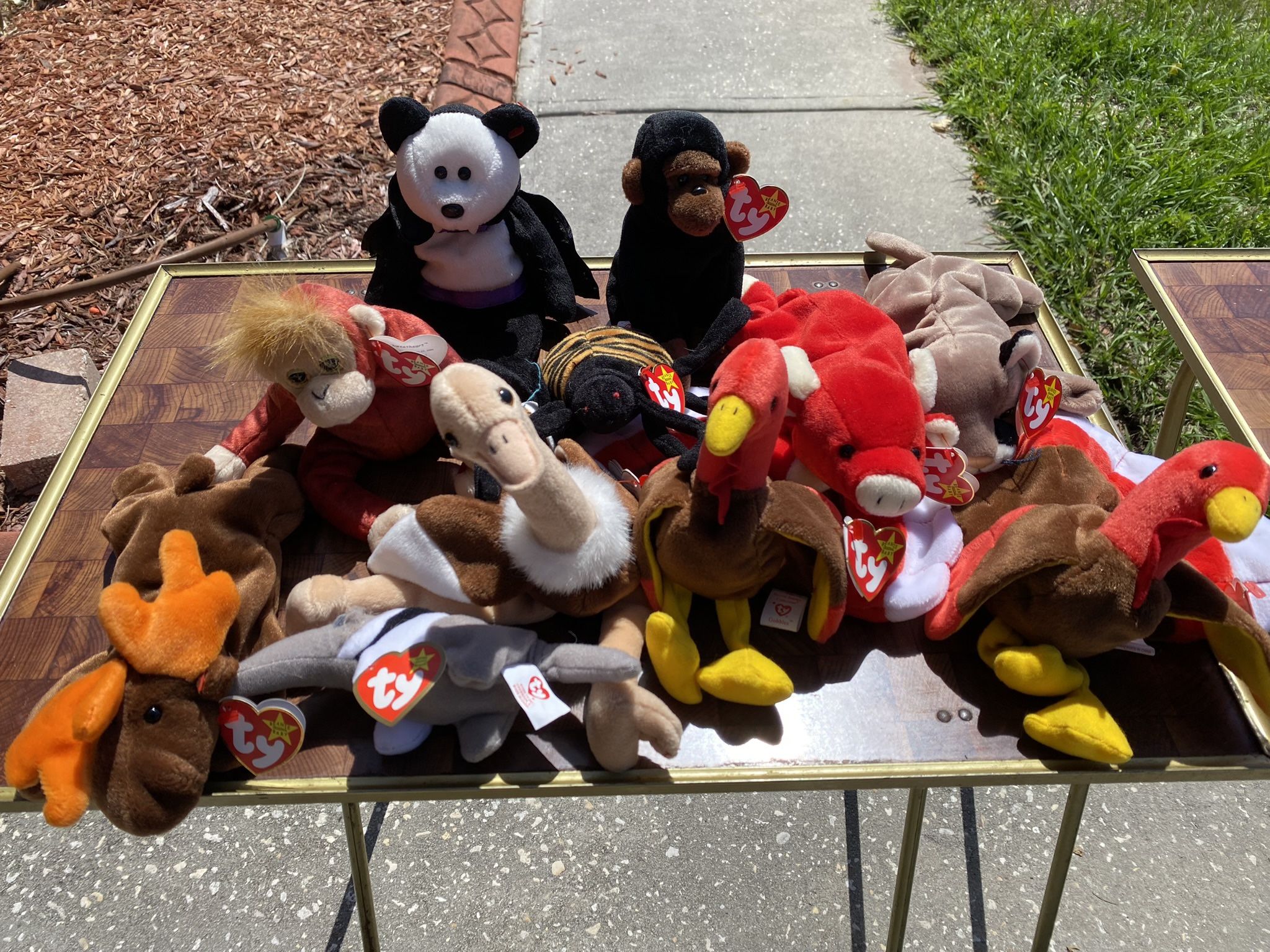 Lot Of Vintage Beanie Babies And 1 Teenie Babies