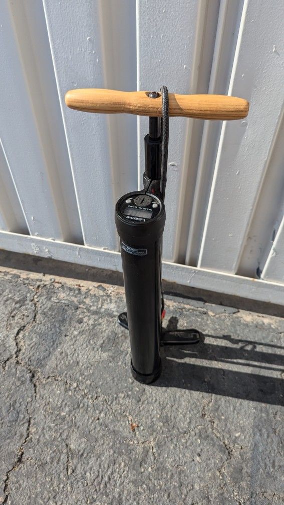 Lezyne Digital Pressure Overdrive Tubeless Bike Pump