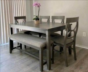 ✅️✅️(6 pc white & grey finish wood dining table set grey padded seat chairs and bench✅️✅️✅️