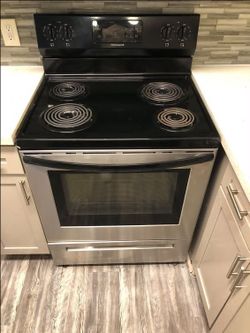 Frigidaire Stove (Electric)