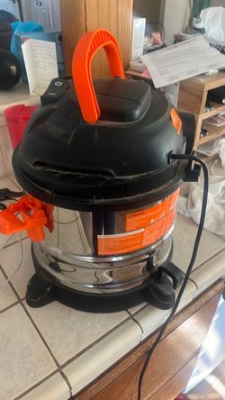 4 gallon kubota shop vac