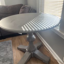 ETHAN ALLEN TABLE