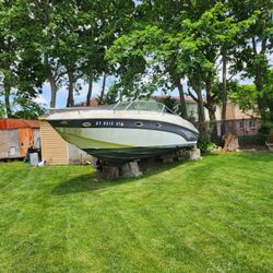 Rinke 2002 Gas Boat. Model 272, Length 27