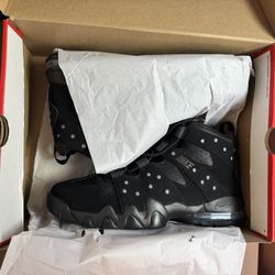 Charles Barkley Triple black Men’s 13 