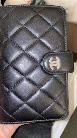 Chanel, Lamb skin Quilted Zipped Pocket Wallet