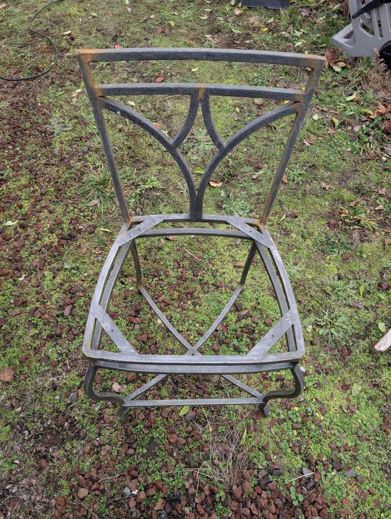 4 Metal Chair Frames