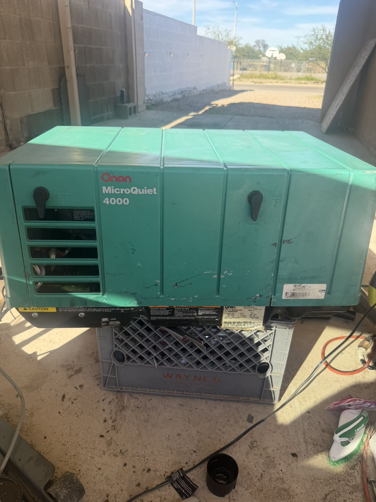 Onon  4000 Micro Quiet Generator 