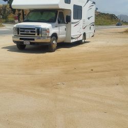 2017 RV Motor Home Ford E-350 majesric...25feet