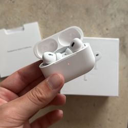 BEST OFFER Airpods Pro 2nd Generation 