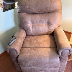 2 recliners, one lift to stand with heat and massage. One manual lift to recline.