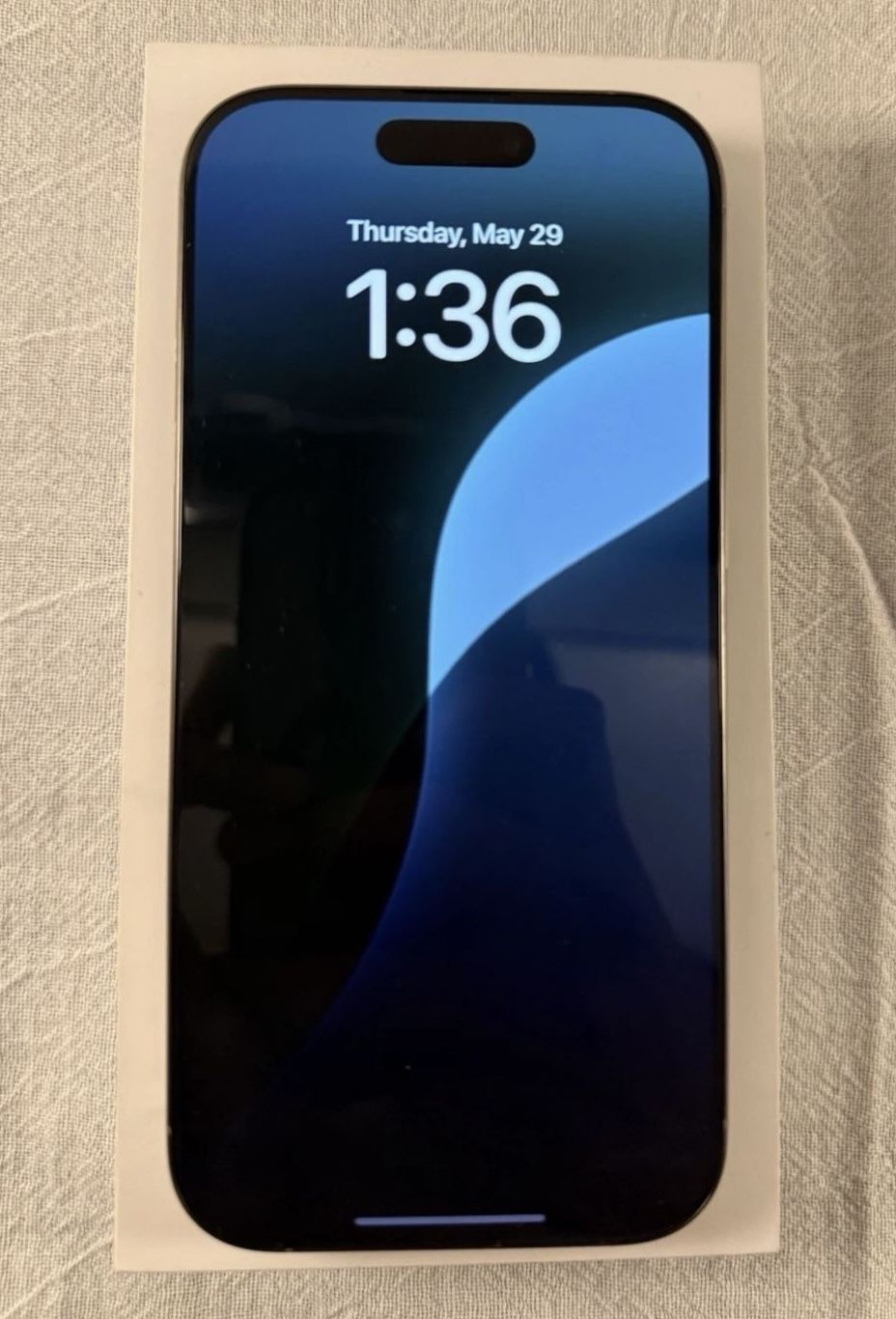 iPhone 16 Pro – 128GB – Unlocked – Natural Titanium