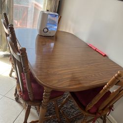 Dining Table + Chairs 