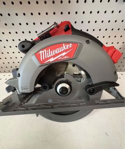 Milwaukee new 61/2” circular saw 18M fuel brushless