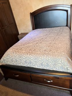 Solid Wood Queen Bed