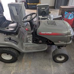 Riding Mower - Craftsman LT2000