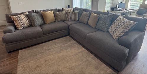 Gray 3 piece sectional