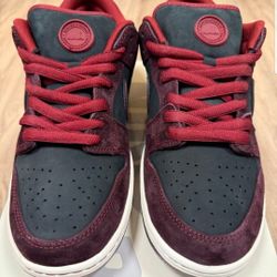 Nike SB Dunk Low Riot Skateshop Size 10.5